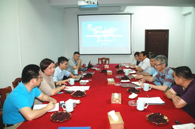 1467177207779047.jpg 1中國經(jīng)濟報高級編輯王淑芬一同采訪太極公司.JPG